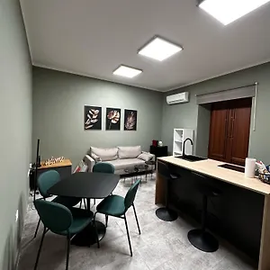 https://addauru-luxury-apartment.palermohotels.org